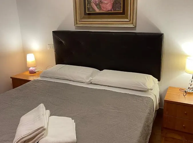 Beautiful Greysclass Pensión Venecia