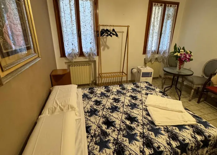 Beautiful Greysclass Pensión