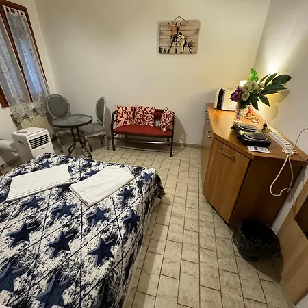 Beautiful Greysclass ונציה