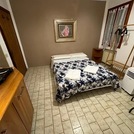 Beautiful Greysclass * ונציה